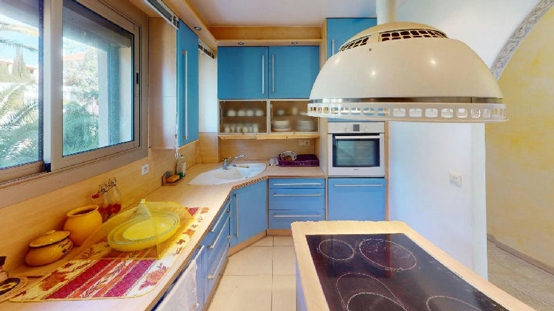 Apartment with sea view in Saint-Raphaël - 4