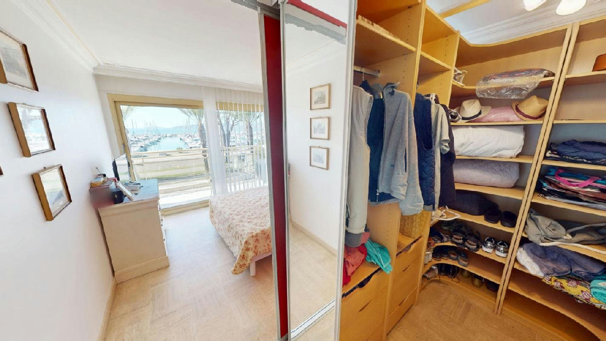 Apartment with sea view in Saint-Raphaël - 7