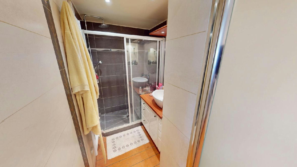 Apartment with sea view in Saint-Raphaël - 9