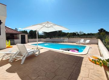 Beautiful Villa with Pool in Balestrate - 2