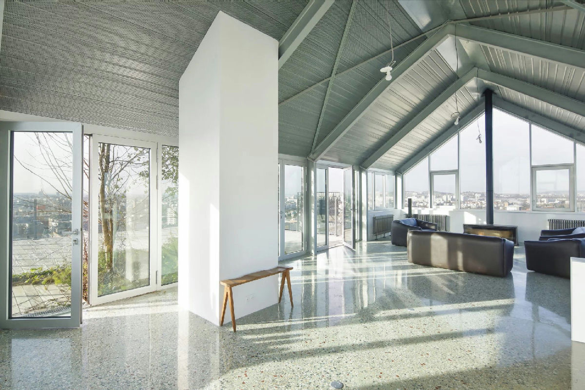A penthouse with a rooftop terrace and a view - 10